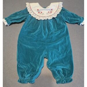 vintage green velvet bubble romper for girls, lace collar. Vintage Baby Outfit